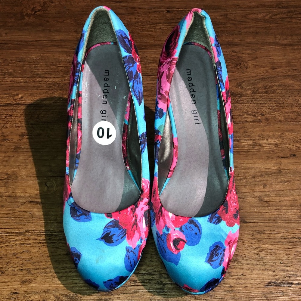 Madden Girl Floral Wedges